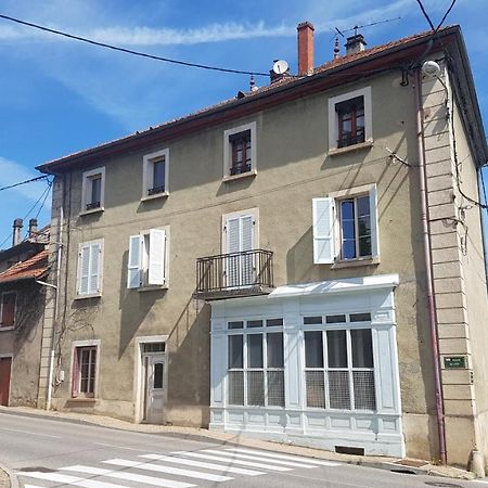 Grand studio et jolies chambres à louer Passins Exterior foto